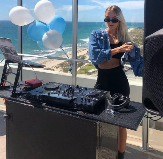Портативный складной стол-стой – обзор и цена Dj Stand Table Foldable